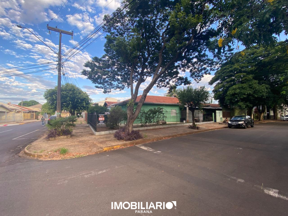 Residência para  venda em Zona VII, Umuarama, 204,00m², com 2 quartos