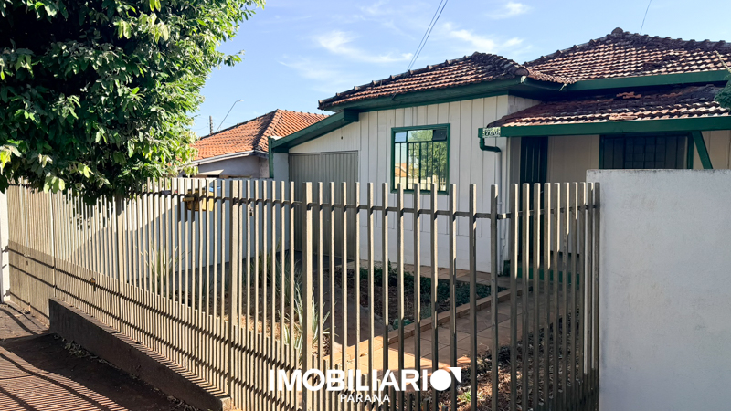 Residência para  alugar em Centro, Goioerê, 1,00m², com 3 quartos