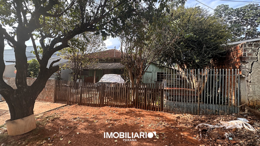 Residência para  venda em Santa Casa, Goioerê, 390,00m², com 3 quartos