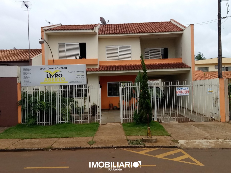 Residência para  venda em Centro, Campo Mourão, 300,00m², com 2 quartos