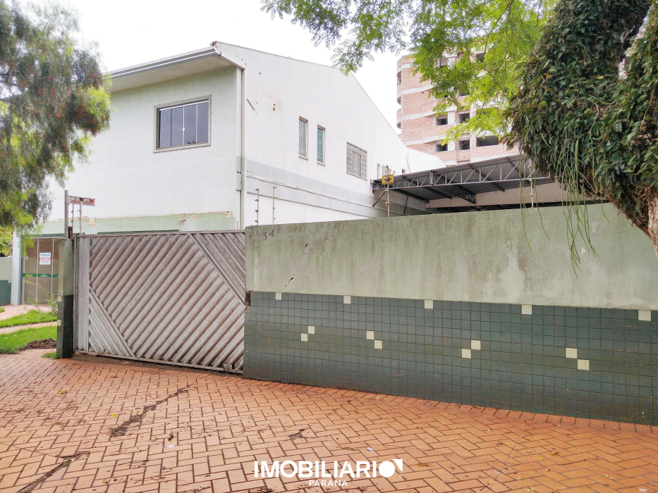 Residência para  venda em Centro, Campo Mourão, 900,00m²