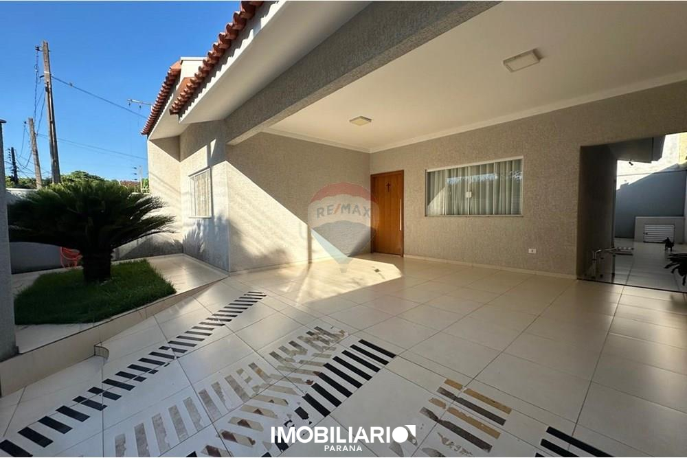 Residência para  venda em Praça Anchieta, Umuarama, 177,10m², com 2 quartos