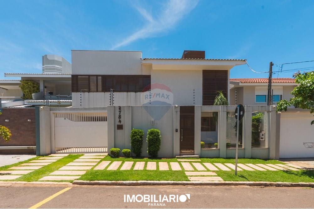 Sobrado para  venda em Jardim Europa, Umuarama, 489,10m², com 3 quartos