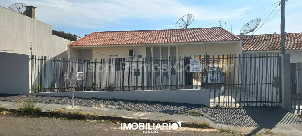 Residência para  venda em Jardim Cidade Alta, Umuarama, 380,00m², com 2 quartos
