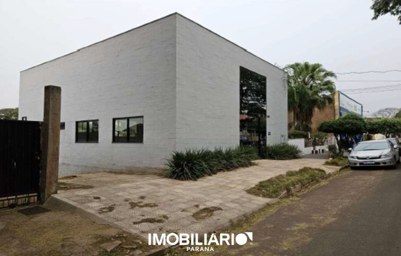 Salão Comercial para  venda em Zona III, Umuarama, 507,50m²