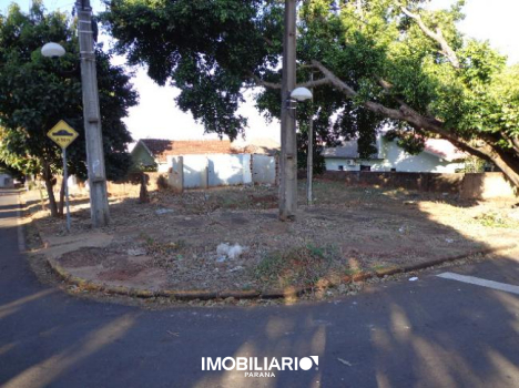 Terreno para  venda em Zona V, Umuarama, 279,13m²