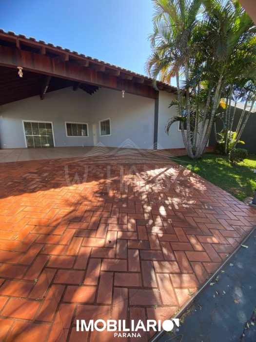 Residência para  venda em Flora, Campo Mourão, 712,00m², com 3 quartos