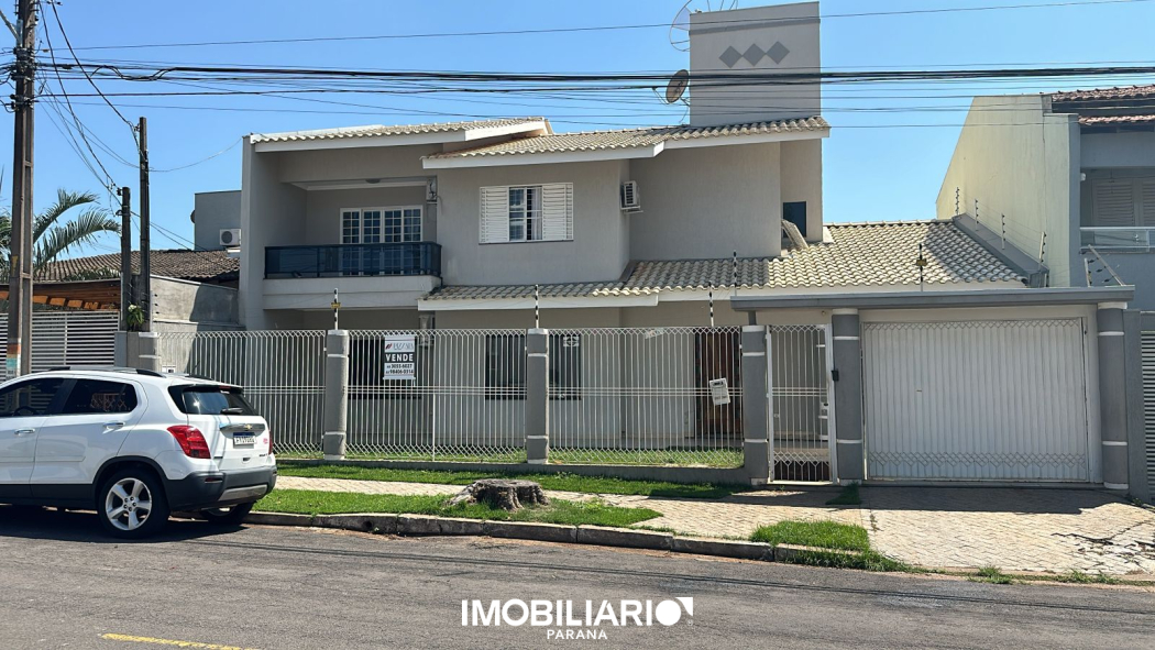 Sobrado para  venda em Parque Cidade Jardim, Umuarama, 450,00m², com 3 quartos