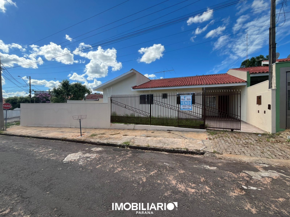 Residência para  alugar em Parque Alto da Paraná, Umuarama, com 3 quartos