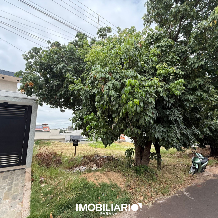 Terreno para  venda em Parque Bandeirantes, Umuarama, 275,00m²