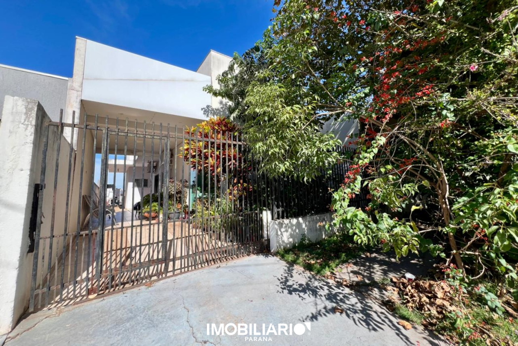 Residência para  venda em Zona IV, Umuarama, 200,00m²